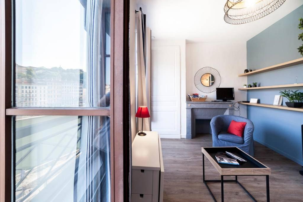 Renovated apartment Saône view in the heart of the historic district Lião Exterior foto