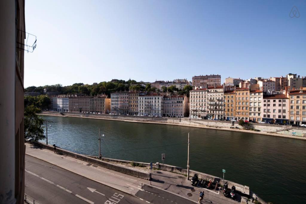 Renovated apartment Saône view in the heart of the historic district Lião Exterior foto