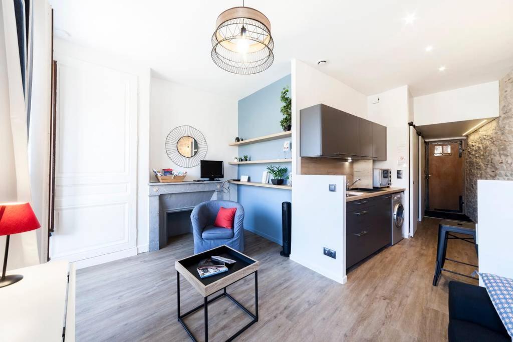 Renovated apartment Saône view in the heart of the historic district Lião Exterior foto
